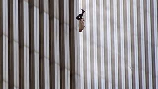 11-S: la historia del hombre ‘que cayó’ de las Torres Gemelas en los atentados del 11 de septiembre