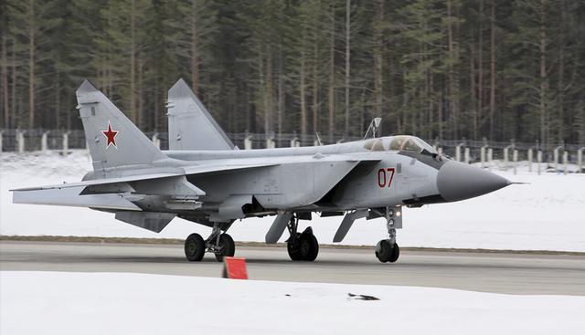 La variante MiG-31BM tiene un radar mejorado y sistemas de control fuego, lo que aumenta significativamente la capacidad del avión. (Vitaly Kuzmin)