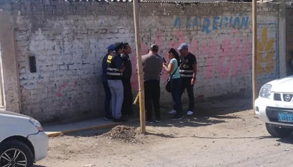 Agentes Anticorrupción arrestaron al agente Alexander Pinto en el pueblo joven El Porvenir, en Chimbote. El custodio ahora es investigado por la Inspectoría de la PNP. (Foto: PNP)