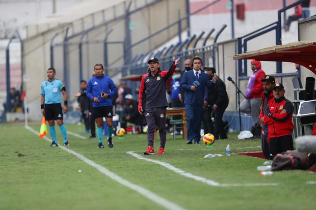 Desio logró una campaña impresionantes con Sport Huancayo. Se quedó a un punto de llevarse el Apertura. 