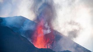 Volcán de La Palma no da tregua: “Hay erupción para un tiempo medio-largo” | FOTOS 