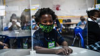 Coronavirus: Miami-Dade inicia clases con mascarillas desafiando al gobernador de Florida