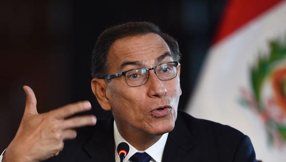 Martín Vizcarra también precisó que la propuesta para un diálogo nacional la hizo el gobierno hace siete meses, pero que recién la lideresa de Fuerza Popular, Keiko Fujimori, ha accedido a este. (Foto: AFP)