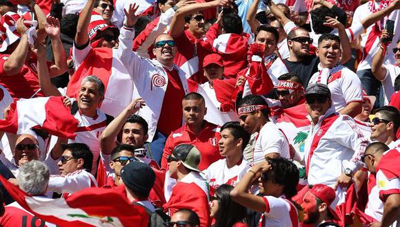 Los hinchas incondicionales aman el fútbol con pasión. Es parte de sus vidas, de su identidad, el brillo en su cotidianeidad. (Foto: FPF)