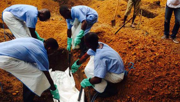 Protestas en Liberia se radicalizan por cadáveres con ébola