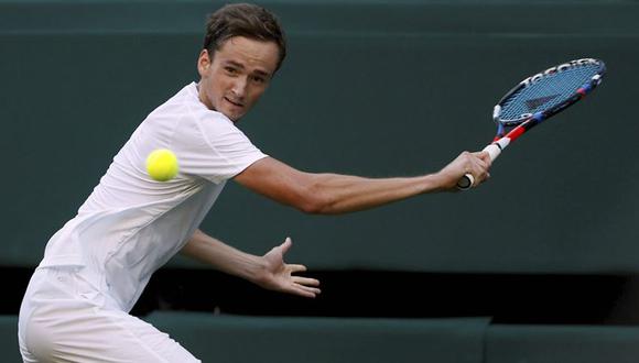 El tenista ruso Daniil Medvedev quedó eliminado por el belga Ruben Bemelmans en la segunda ronda de Wimbledon. (Foto: Reuters).