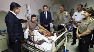 Dos policías heridos de bala en SJL y Ventanilla continúan en hospital PNP