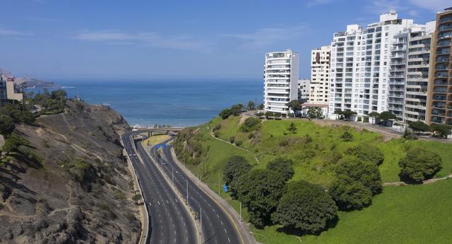 Lima en cuarentena retratada desde el aire. (Foto: Daniel Apuy/ GEC)