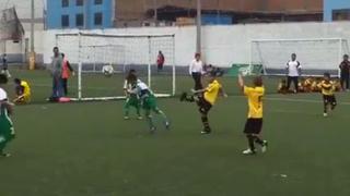 Mira el golazo de media cancha del hijo de Jefferson Farfán