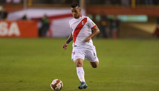 Miguel Trauco, lateral izquierdo de Perú, aseguró que la clasificación al Mundial fue dedicada exclusivamente a Paolo Guerrero. "Fue un homenaje para él", comentó. (Foto: USI)