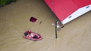 Víctimas por inundaciones en Kentucky se eleva a 35