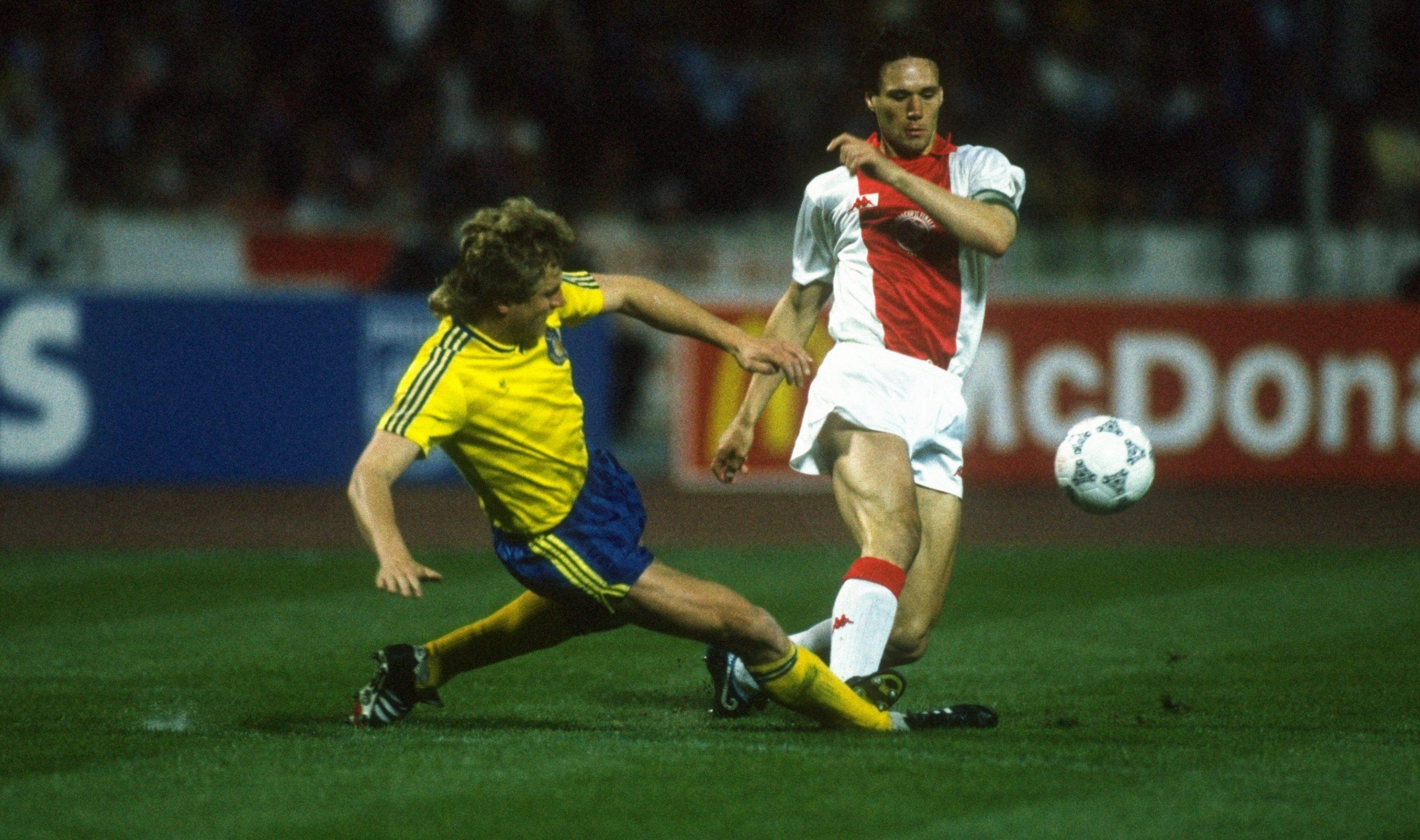 Marco van Basten es uno de los ídolos del Ajax. El ganador del Balón de Oro también fue técnico del club de Ámsterdam. (Foto: Ajax).