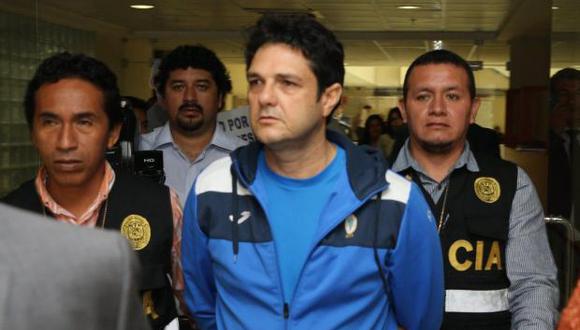 Abogado José Francisco Zaragozá está impedido de salir del país por un plazo de 18 meses.