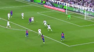 De zurda y fuera del área: golazo Rakitic en el clásico español