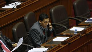 Modesto Figueroa tiene a cuestionado ex fiscal como asesor