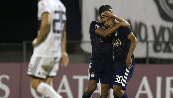 Cristian Palacios marcó el 1-0 en el Sporting Cristal vs. Olimpia en el marco de la jornada 6 de la Copa Libertadores (Foto: AP)