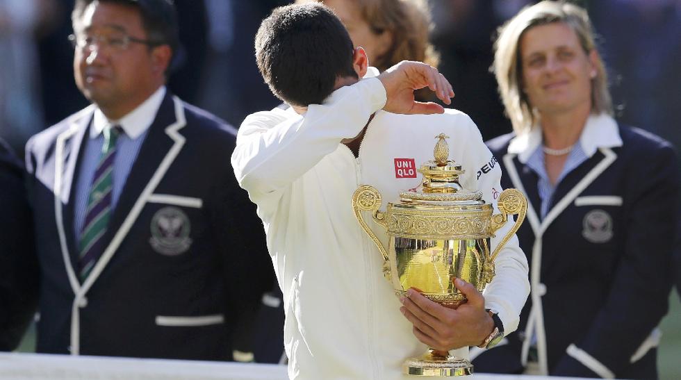 Djokovic celebró entre lágrimas su gran triunfo en Wimbledon - 1