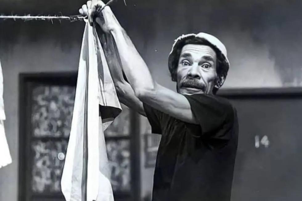 Quizás uno de los personajes más queridos del Universo Chespirito es Don Ramón, interpretado por Ramón Valdés. El actor fue de los primeros del elenco en partir. Falleció el 9 de agosto de 1988 a los 63 años de edad, a causa de un paro cardiorrespiratorio no traumático, cáncer medular, y cáncer de próstata. 