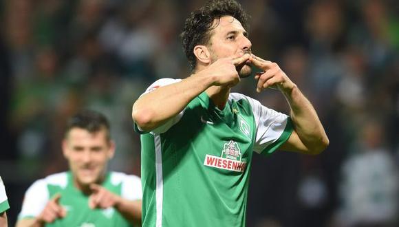 Claudio Pizarro marcó historia en el Werder Bremen al convertirse en su máximo goleador. (Foto: EFE)