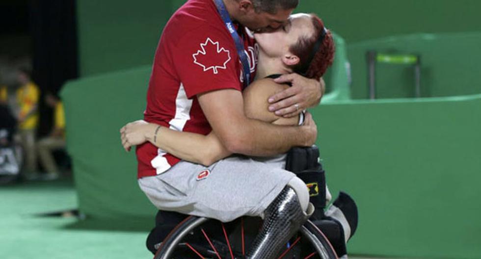 La imagen de Adam Lancia y Jamey Jewells quedó retratado en la historia de los Juegos Paralímpicos Río 2016 | Foto: Reuters