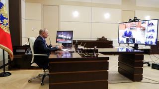 Putin hace teletrabajo tras estar en contacto con médico contagiado con coronavirus