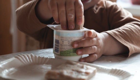 Reutiliza los vasos y envases de yogur con estos consejos que te comparte MAG. (Foto: Pexels/Vika Yagupa).