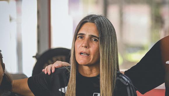 La entrenadora de la selección mayor de fútbol femenino destacó la clasificación al hexagonal final del sudamericano de la categoría.