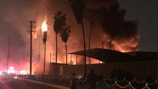 Chorrillos: bomberos controlan incendio en una maderera