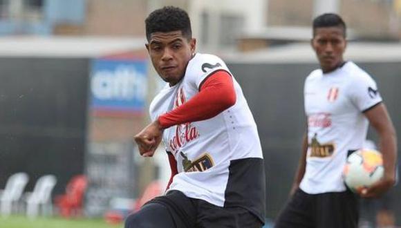 Wilder Cartagena viene de jugar dos partidos en el Al Ittihad Kalba. (Foto: EFE)