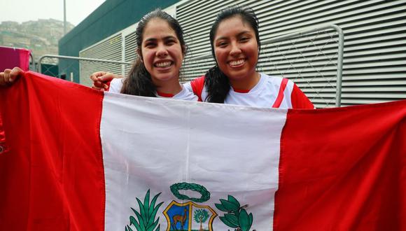 Partido victorioso de Nathaly Paredes y Mia Rodríguez en frontenis, dobles femeninopor la medalla de bronce. (Foto: Daniel Apuy Pérez /GEC)