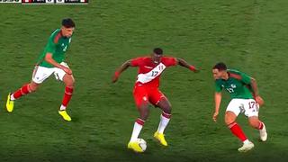 La acción de lujo de Luis Advíncula para superar a dos mexicanos | VIDEO