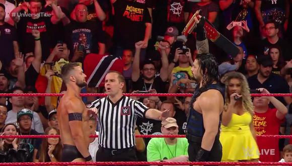 Roman Reings venció en un gran combate a Finn Balor y retuvo el Título Universal de la WWE | Foto: Twitter WWE