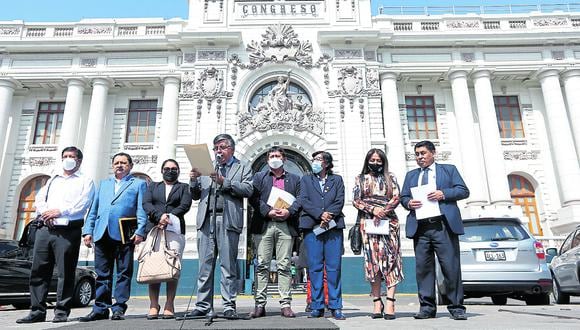 Los parlamentarios del Bloque Magisterial cuestionaron proyecto de ley multipartidario | Foto: El Comercio / Referencial