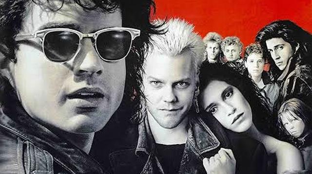 Entre los posters que pueden verse en el filme están uno de "The Lost Boys" (1987) y la comedia romántica de Tom Hanks "You've Got Mail" (1998). (Foto: Difusión)