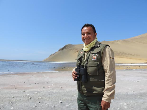 Efraín Cáceres, guardaparque de la Reserva Nacional de Paracas. (Foto: Sernanp)