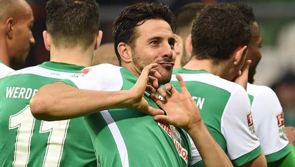 Claudio Pizarro se llevó está sorpresa en la ciudad de Bremen