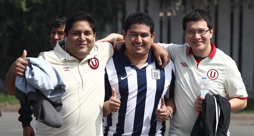 Hinchas de Universitario de Deportes apoyaron a los de Alianza Lima. (USI)