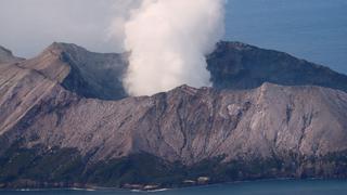 Nueva Zelanda eleva a 18 el número de muertos por la erupción de volcán en White Island