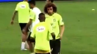 Copa América: David Luiz y Robinho ensayan festejo ante Perú
