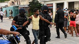 Cuba: denuncian que más de 100 personas fueron detenidas en las históricas protestas del domingo