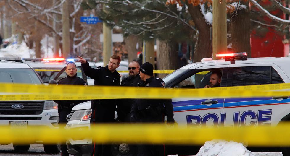 La policía explicó que se había producido un tiroteo en la zona, situada en las proximidades del Parlamento de Canadá y que se habían producido "muchos heridos".. (Foto: Reuters)