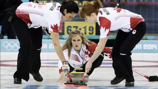 Las canadienses doradas del curling, el deporte furor en Sochi