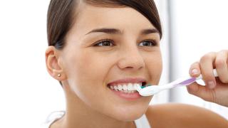 Cinco consejos para cuidar tus dientes en el trabajo
