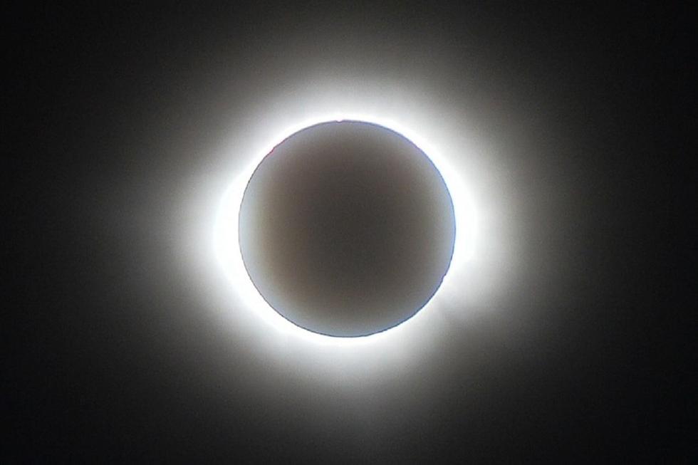 El eclipse solar total visto desde Mazatlán, estado de Sinaloa, México, el 8 de abril de 2024. (MARIO VAZQUEZ / AFP)