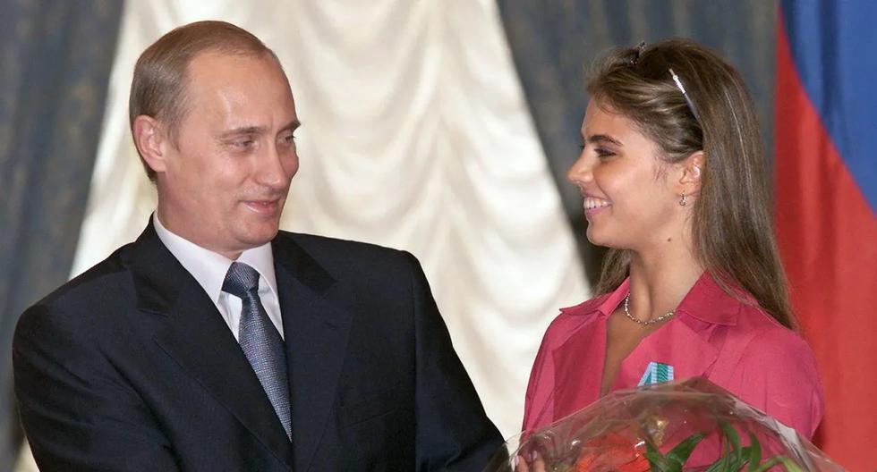 Vladimir Putin y su supuesta amante Alina Kabaeva. (AFP).