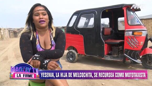 Hija de 'Melcochita' trabaja como mototaxista y vende chupetes en la calle. (Foto: Captura Magaly TV: La Firme)