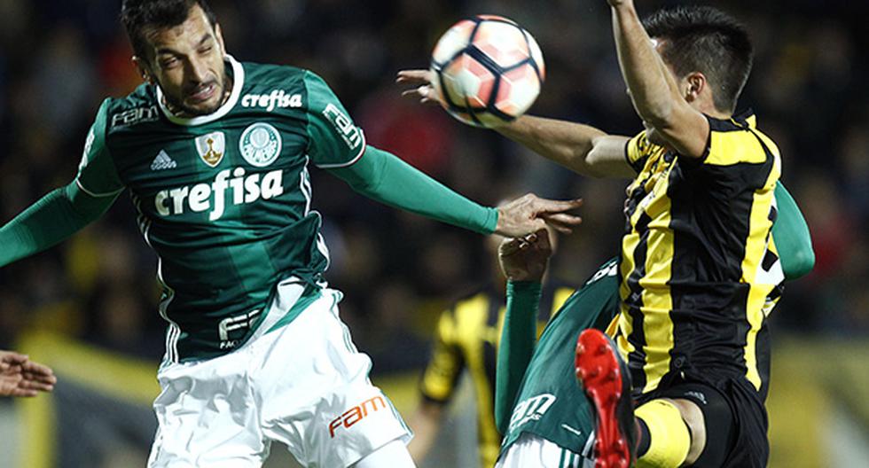 Peñarol no pudo con Palmeiras en Montevideo y terminó cayendo 3 a 2 (Foto: EFE)