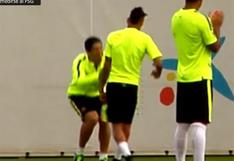 Neymar puso de rodillas a Luis Suárez con este golpe (VIDEO)