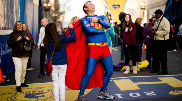 Maratón de Boston se corrió hoy en homenaje a sus caídos - 5