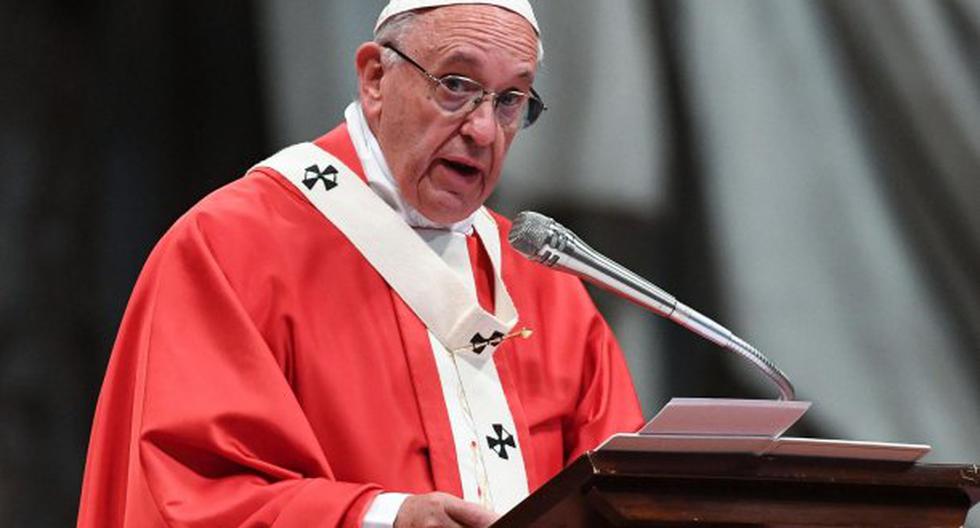 Papa Francisco reza por víctimas de atentado terrorista en Estambul. (Foto: EFE)